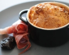 Soufflé au bacon et pruneaux